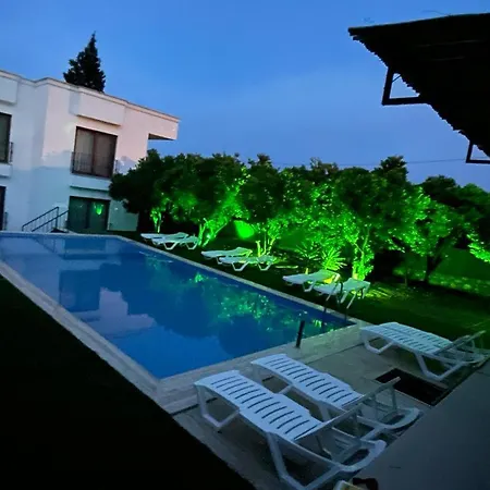 2 Bedroom Flat With Swimming Pool For Rent Mazi Village Of 公寓 博德鲁姆